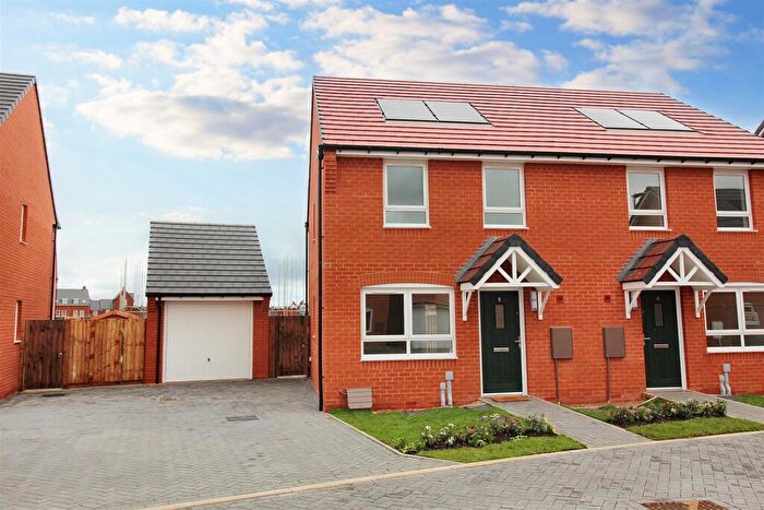 3 Bedroom House To Rent In Ermine Road, Aylesbury, HP22