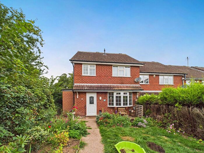 3 Bedroom Town House For Sale In Smithy View, Calverton, Nottingham, NG14