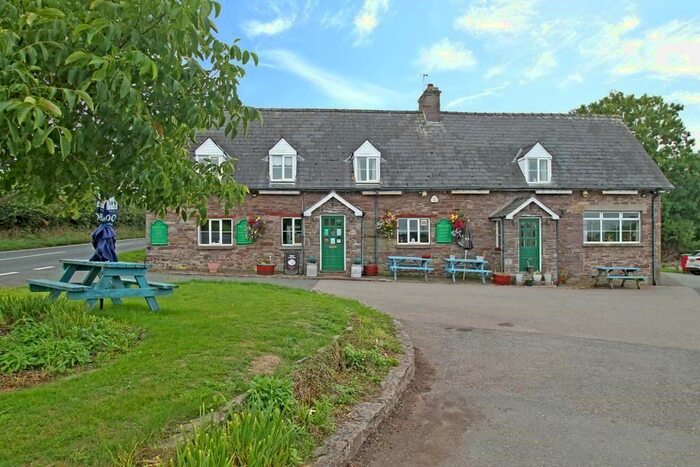 8 Bedroom Detached House For Sale In Llanhamlach, Brecon, LD3