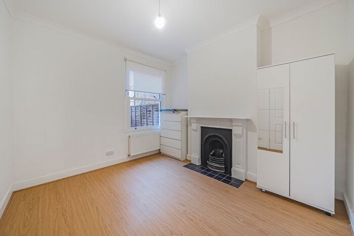 2 Bedroom Flat To Rent In Bruce Road, Mitcham, CR4