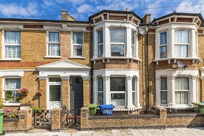 5 Bedroom House To Rent In Goldsmith Road, London, SE15