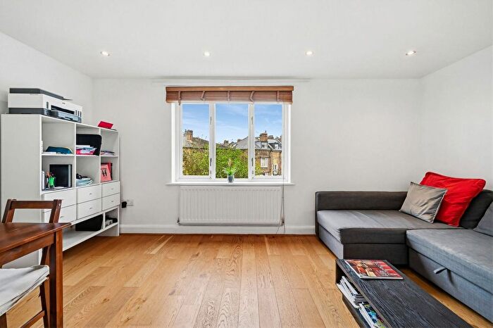 1 Bedroom Flat For Sale In Bellina Mews, Kentish Town, NW5