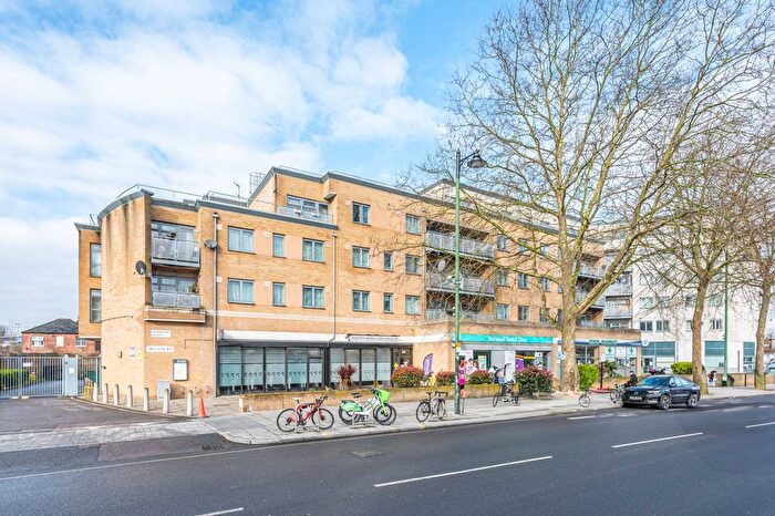 2 Bedroom Flat To Rent In Norwood Road, West Norwood, London, SE27