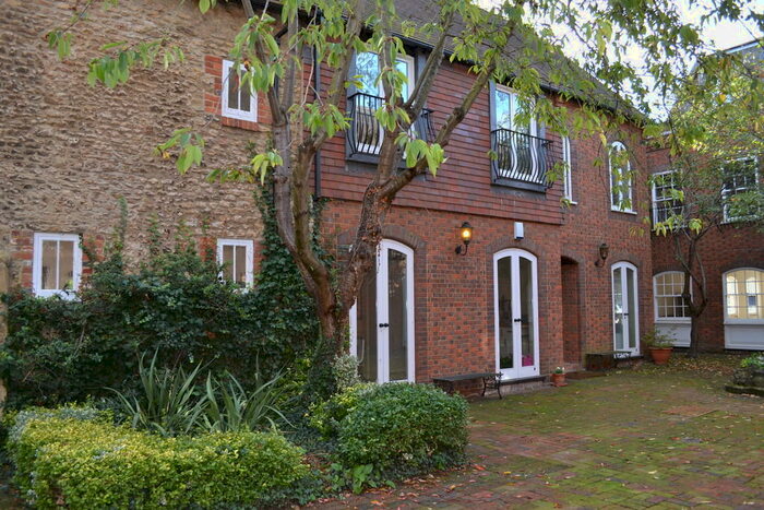 1 Bedroom Apartment To Rent In Lombard Street, Abingdon, OX14