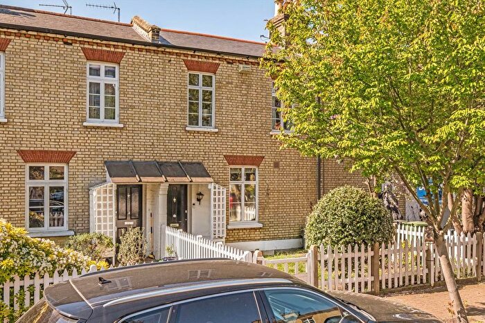 2 Bedroom Terraced House To Rent In Imperial Square, London, SW6