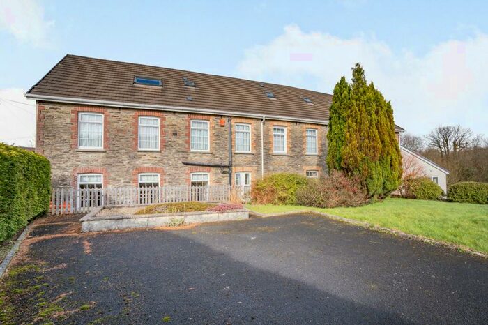 7 Bedroom Farm House For Sale In Llanpumsaint, Carmarthen, SA33