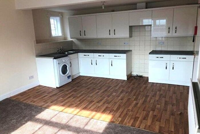 3 Bedroom Flat To Rent In - St. Peters Square, Ruthin, LL15