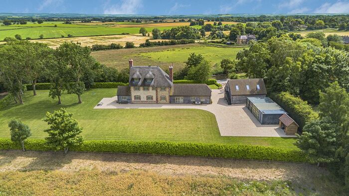5 Bedroom Detached House For Sale In Toot Baldon, Oxford, OX44