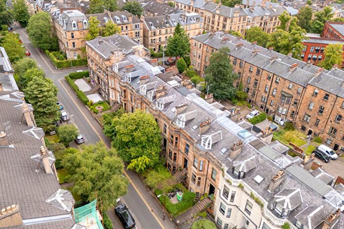 3 Bedroom Apartment For Sale In Hillhead Street, Hillhead, Glasgow, G12