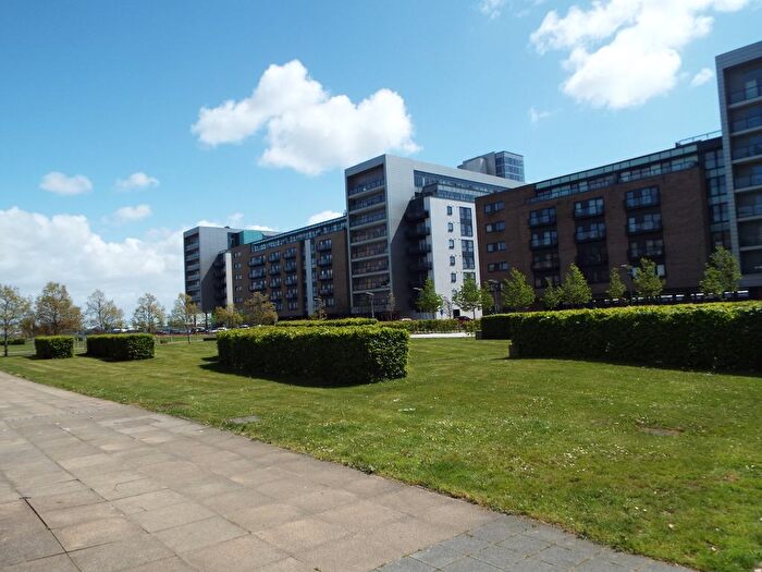 2 Bedroom Flat To Rent In Eddystone House, Cardiff, CF11