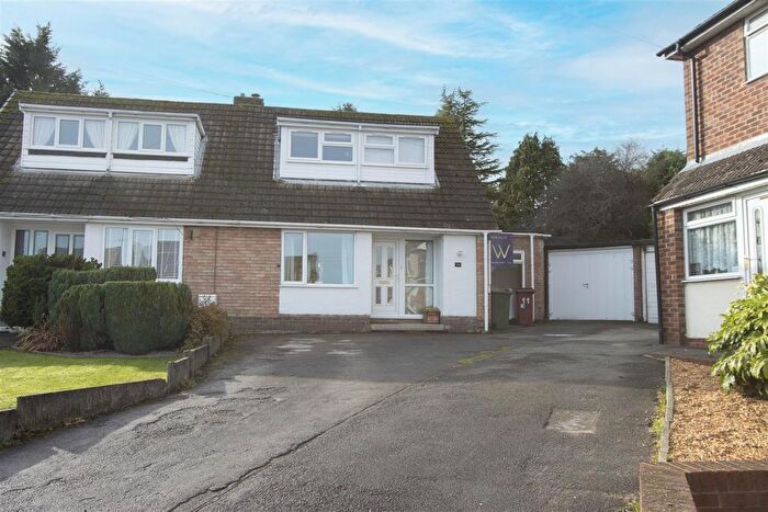 2 Bedroom Semi-Detached House For Sale In Dale Crescent, New Tupton, Chesterfield, S42