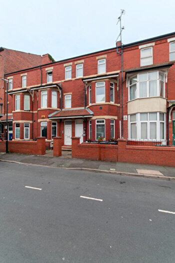 3 Bedroom Flat For Sale In West End Terrace Southport, PR8