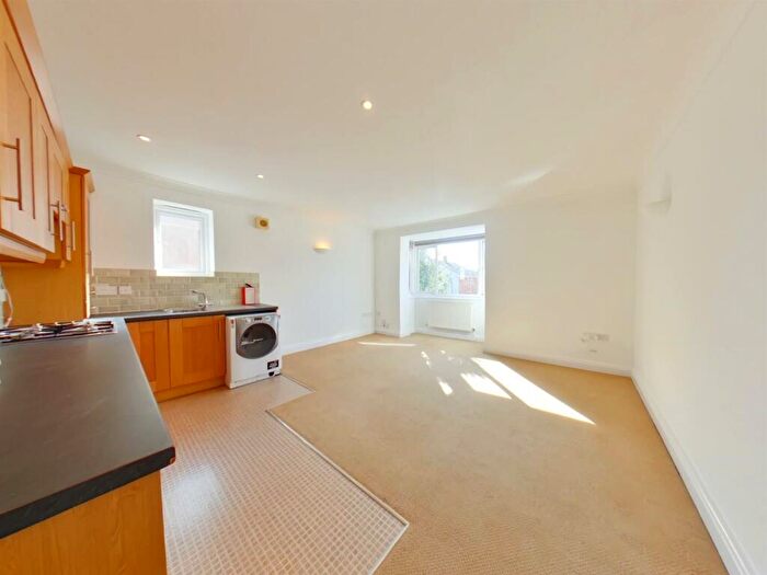1 Bedroom Flat To Rent In Bury Hall Lane, Gosport, PO12