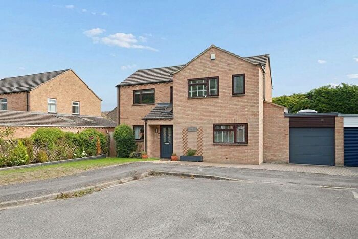 4 Bedroom Detached House For Sale In Woodcroft, Kennington, OX1