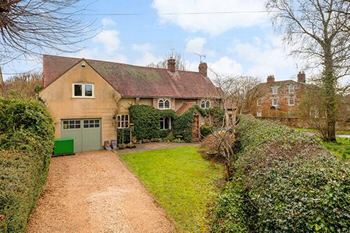 4 Bedroom Cottage For Sale In The Holloway, Priors Marston, CV47