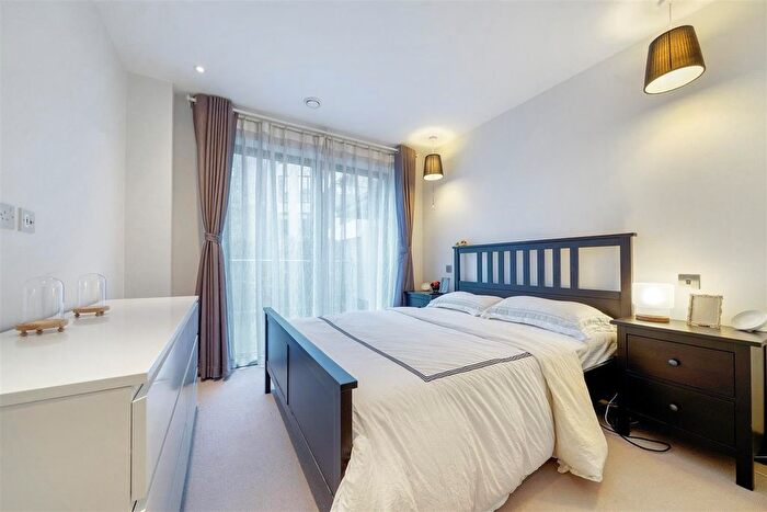 2 Bedroom Flat To Rent In Brewery Lane, Twickenham, TW1