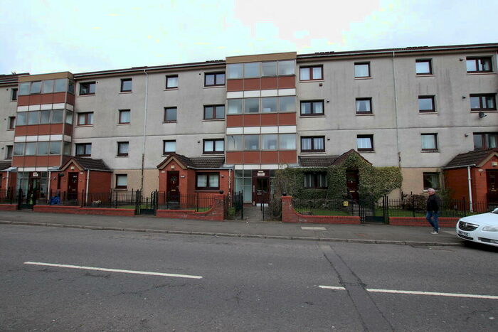 2 Bedroom Apartment To Rent In Dougrie Road, G45