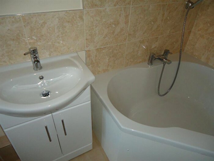 2 Bedroom Town House To Rent In Duke Street, Tutbury, Burton-On-Trent, DE13