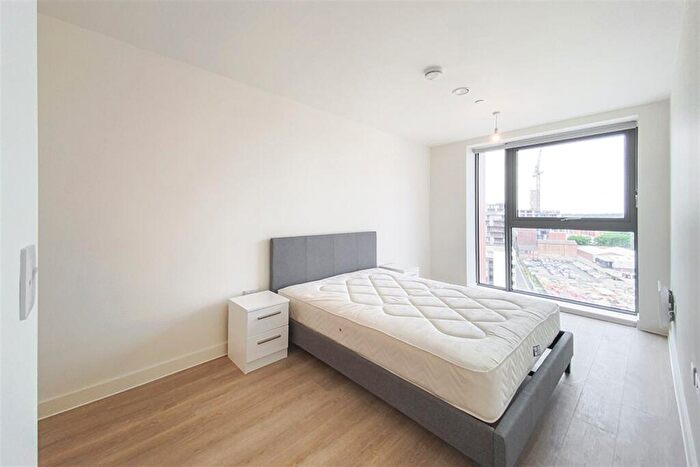 2 Bedroom Apartment To Rent In Laurence Place, Embankment West, M3
