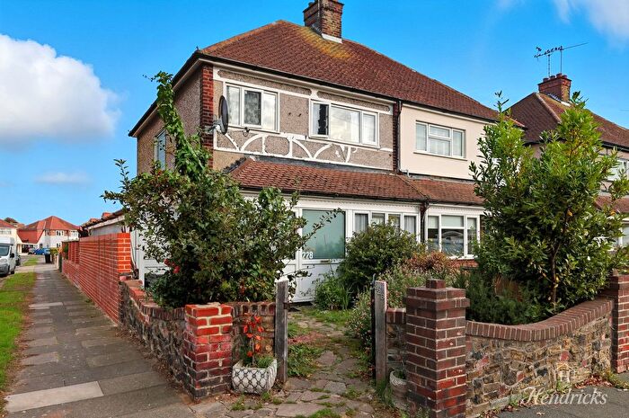 3 Bedroom Semi-Detached House For Sale In Bournemouth Park Road, Southend-On-Sea, SS2