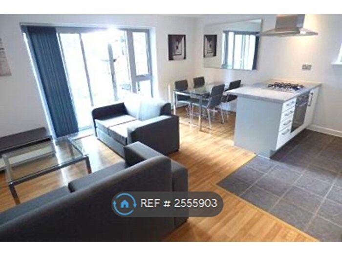3 Bedroom Flat To Rent In Merchant St, London, E3
