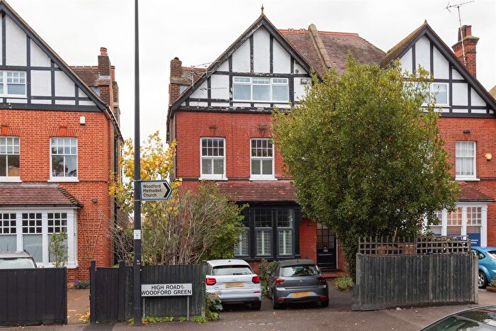2 Bedroom Flat For Sale In High Road, Woodford Green, IG8
