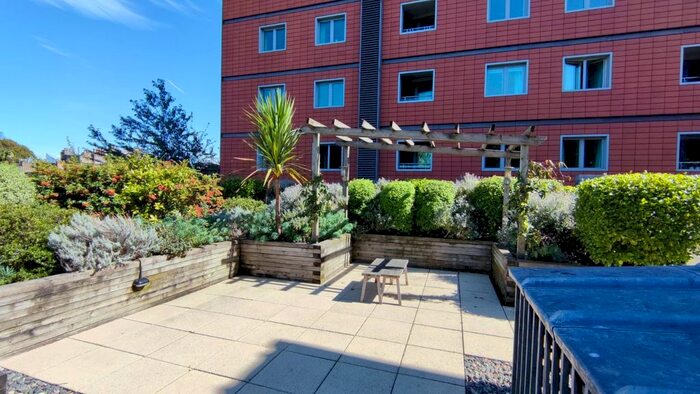 1 Bedroom Flat To Rent In The Perspective Building, Westminster Bridge Road, London, SE1