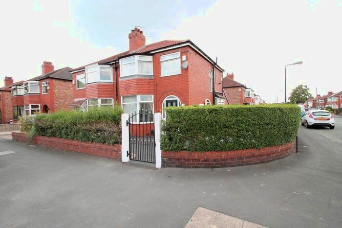 3 Bedroom Semi-Detached House To Rent In Riddings Road, Timperley WA15