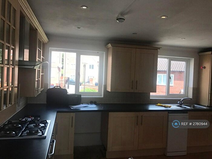 4 Bedroom Terraced House To Rent In Kirkwood Grove, Milton Keynes, MK5