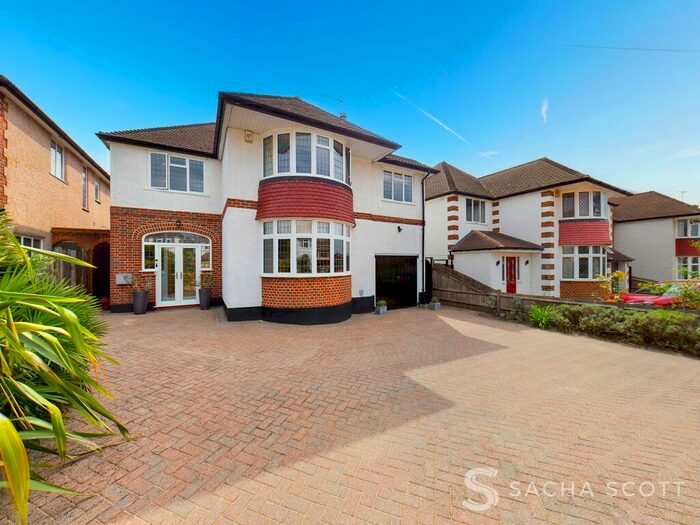 4 Bedroom Detached House To Rent In Arundel Avenue, Epsom, KT17