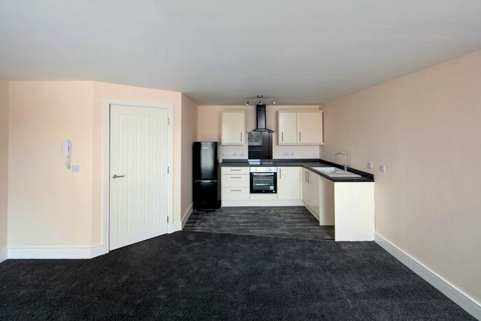 2 Bedroom Flat To Rent In Beverley Road, Hull, HU3