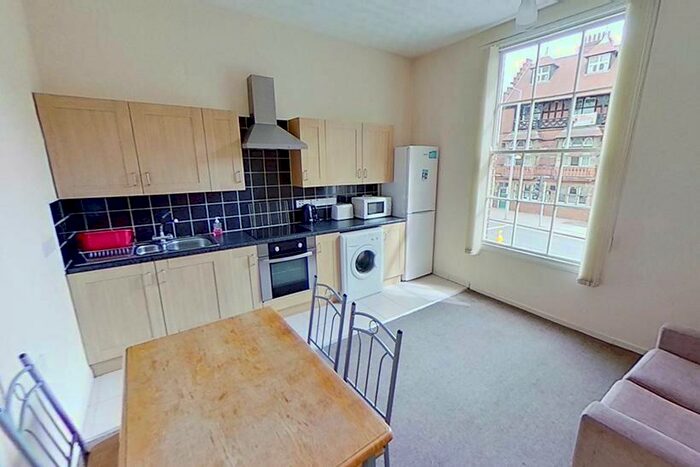 2 Bedroom Apartment To Rent In Lynton Court, Peachey Street, Nottingham, NG1