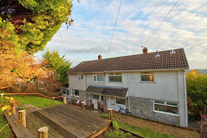 3 Bedroom Semi Detached House For Sale In Malvern Close, Newport, NP11