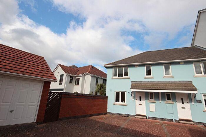 3 Bedroom House To Rent In Conwy Marina, LL32