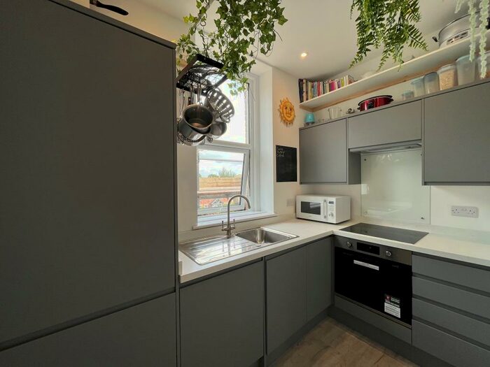 2 Bedroom Apartment To Rent In Victoria Avenue, Shanklin, PO37