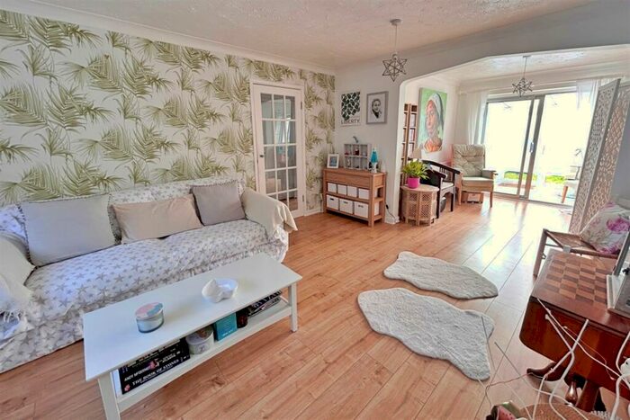 3 Bedroom End Of Terrace House For Sale In Charlton Marshall, DT11