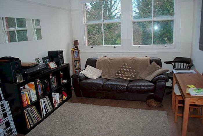 2 Bedroom Flat To Rent In Great North Road, London, N6