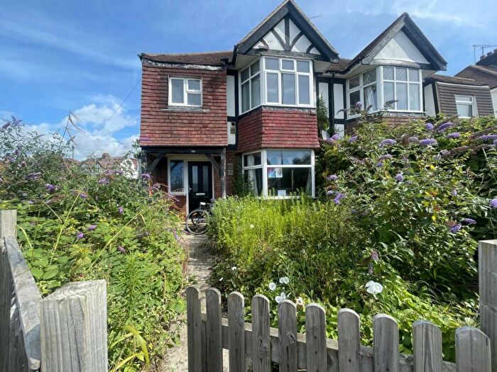 2 Bedroom Flat To Rent In Old Shoreham Road, Hove, East Sussex, BN3