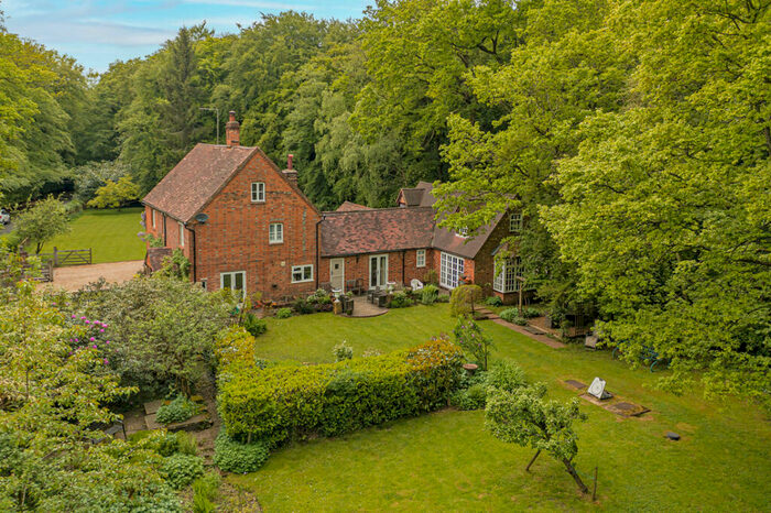 5 Bedroom Detached House For Sale In Stoke Row Road, Kingwood, RG9