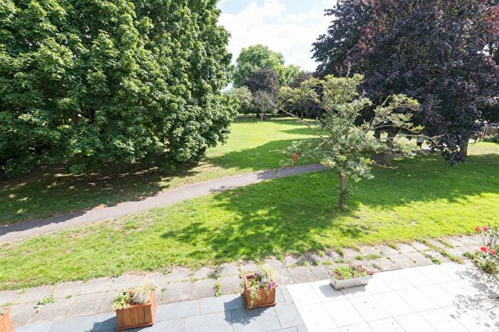 3 Bedroom Terraced House For Sale In Meadows Way, Hadleigh, IP7