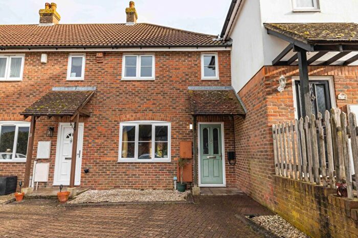 3 Bedroom Terraced House For Sale In Shalmsford Street, Chartham, CT4