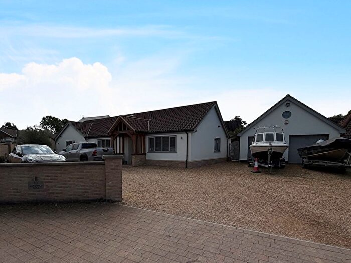 4 Bedroom Detached Bungalow To Rent In Methwold Road, Methwold Hythe, Thetford, IP26