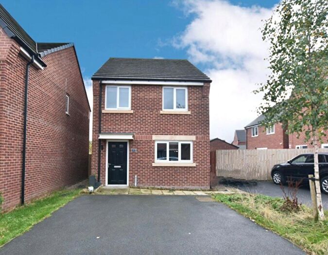 3 Bedroom House To Rent In Holdsworth Drive, BB6