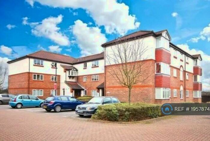 2 Bedroom Flat To Rent In Campbell Gordon Way, London, NW2