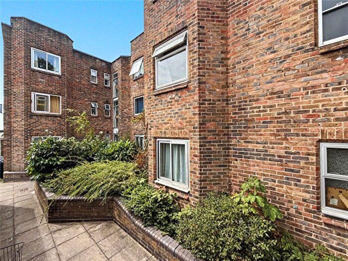 2 Bedroom Apartment To Rent In Cherwell Court, Cambridge, Cambridgeshire, CB3