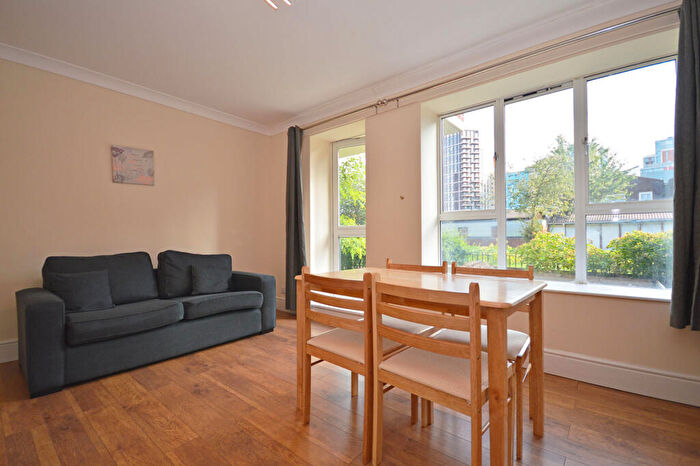 3 Bedroom Flat To Rent In Martindale Avenue, Newham, E16