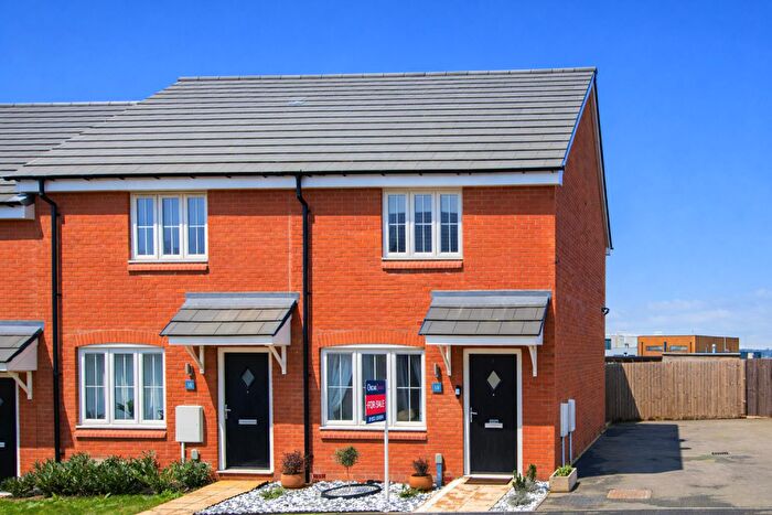 2 Bedroom End Of Terrace House For Sale In South Hill Lane, Wellingborough, NN8