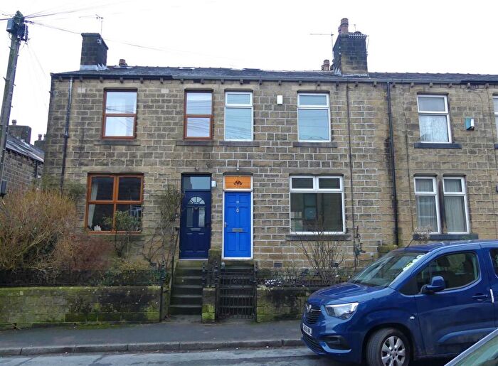 3 Bedroom Terraced House To Rent In East Parade, Steeton, Keighley, BD20