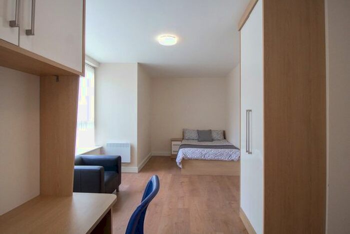 Studio To Rent In Apt, Lofthouse Residence #, LS2