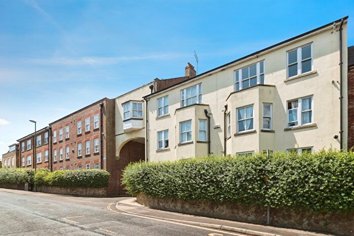 2 Bedroom Flat To Rent In Boltro Road, Haywards Heath, RH16